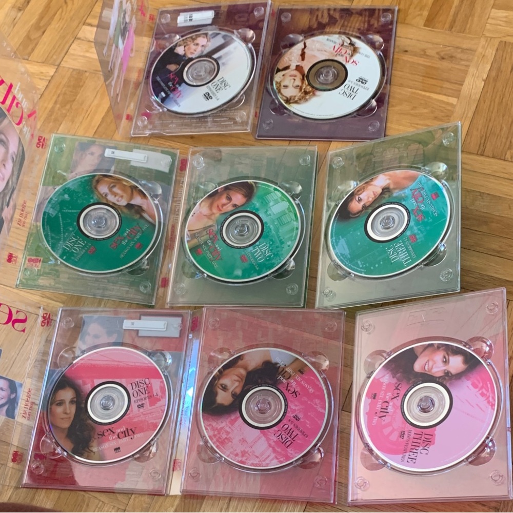 Sex and the City 8-Disc DVD Set - Complete Fifth & Sixth Seasons